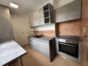 Pronájem zděného bytu 3+1, 72 m2, v Havlíčkově kolonii, Polní ul. České Budějovice, cena 15900 CZK / objekt / měsíc, nabízí Realvize - realitní kancelář