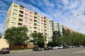 Prodej prostorného bytu s balkonem, 2+kk, 40 m2, DV, J. Opletala, České Budějovice, cena 3690000 CZK / objekt, nabízí 