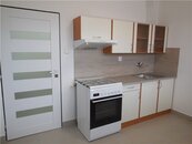 Pronájem rekonstruovaného, zděného bytu 1+1, o užitné ploše 39 m2, Nerudova, Č. Budějovice, cena 13267 CZK / objekt / měsíc, nabízí RK Stejskal & Šandera