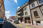 Prodej světlého bytu 2+kk s balkonem, sklepní kójí a možností parkování ve vnitrobloku - Riegrova ulice, České Budějovice, cena 4518000 CZK / objekt, nabízí 