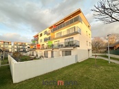 Moderní byt 2+kk o 59 m2 s terasou a zahrádkou, cena 18000 CZK / objekt / měsíc, nabízí 