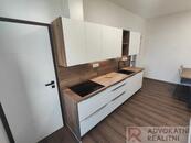 Exkluzivně Vám nabízíme krásný prostorný byt 1+1 v ulici Matice školské, cena 17000 CZK / objekt / měsíc, nabízí 