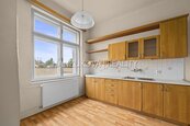 prodej prostorného zděného bytu 3+1, 99 m2 v OV s garáží a balkonem, Dělnická ul, České Budějovice, cena 5500000 CZK / objekt, nabízí HANZLÍKOVÁ REALITY s.r.o.