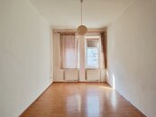 Pronájem zděného bytu 2+1 (č.5) se zahradou, Puklicova ulice, cena 11000 CZK / objekt / měsíc, nabízí 