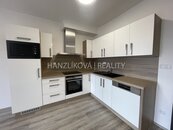 Pronájem bytu 2+kk ve 2.NP s terasou 22m2, rezidence DLOUHÁ LOUKA 1.etapa, cena 18500 CZK / objekt / měsíc, nabízí 