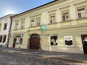 prostorného podkrovního bytu 3+kk, 116,2 m2 v historickém centru Českých Budějovic., cena 20500 CZK / objekt / měsíc, nabízí Atkinson & Partners s.r.o.
