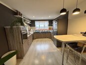 Prodej bytu 147m2, 1/3 domu Dobrovodská ulice, cena 7700000 CZK / objekt, nabízí