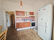 Pronájem bytu 1+1 s komorou Komenského ul., cena 13500 CZK / objekt / měsíc, nabízí Krigarová Reality
