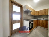 Pronájem zrekonstruovaného bytu 2+1 o velikosti 51 m2 v Kaplici - ulice Linecká, cena 12500 CZK / objekt / měsíc, nabízí 