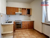 Pronájem bytu 2+1, 60 m2 se zahradou v RD - Ledenická ul, České Budějovice 5, cena 14000 CZK / objekt / měsíc, nabízí 